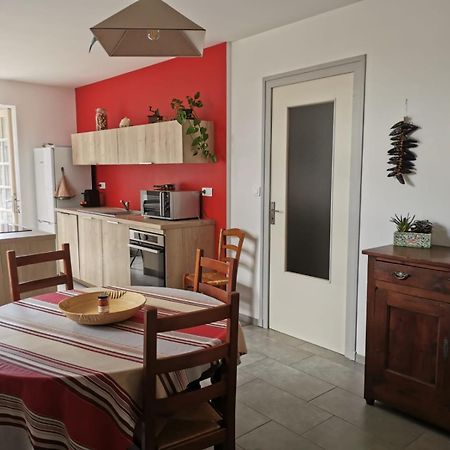 Logement Calme Et Authentique A Espelette Room photo